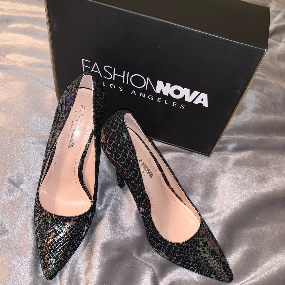 Brand new metallic pumps - Picture 2 of 4